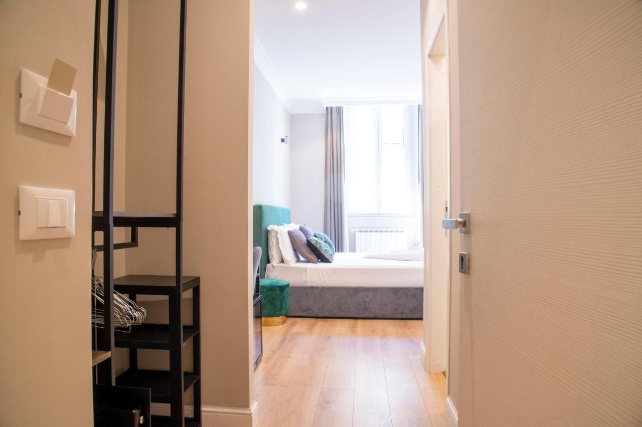 רומא Ad Suites Tritone מראה חיצוני תמונה