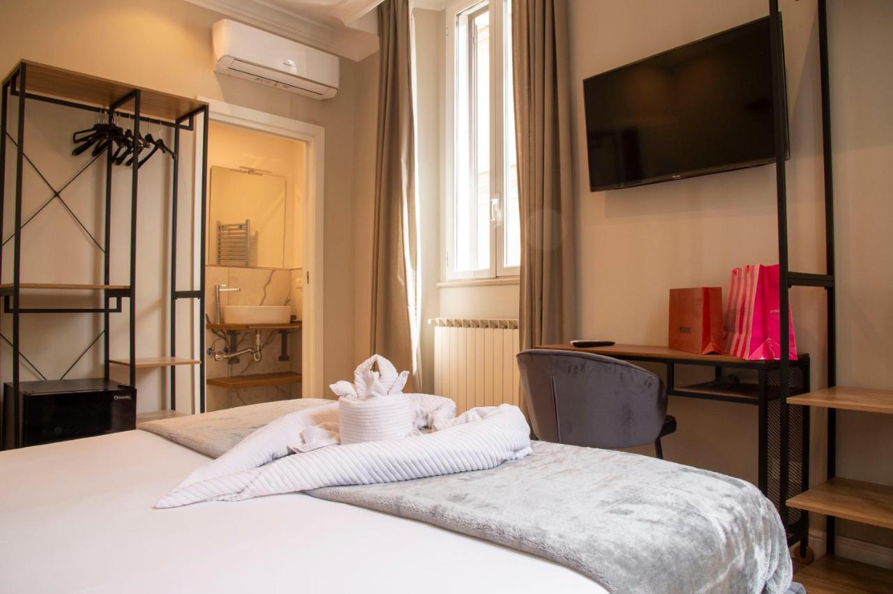 רומא Ad Suites Tritone מראה חיצוני תמונה