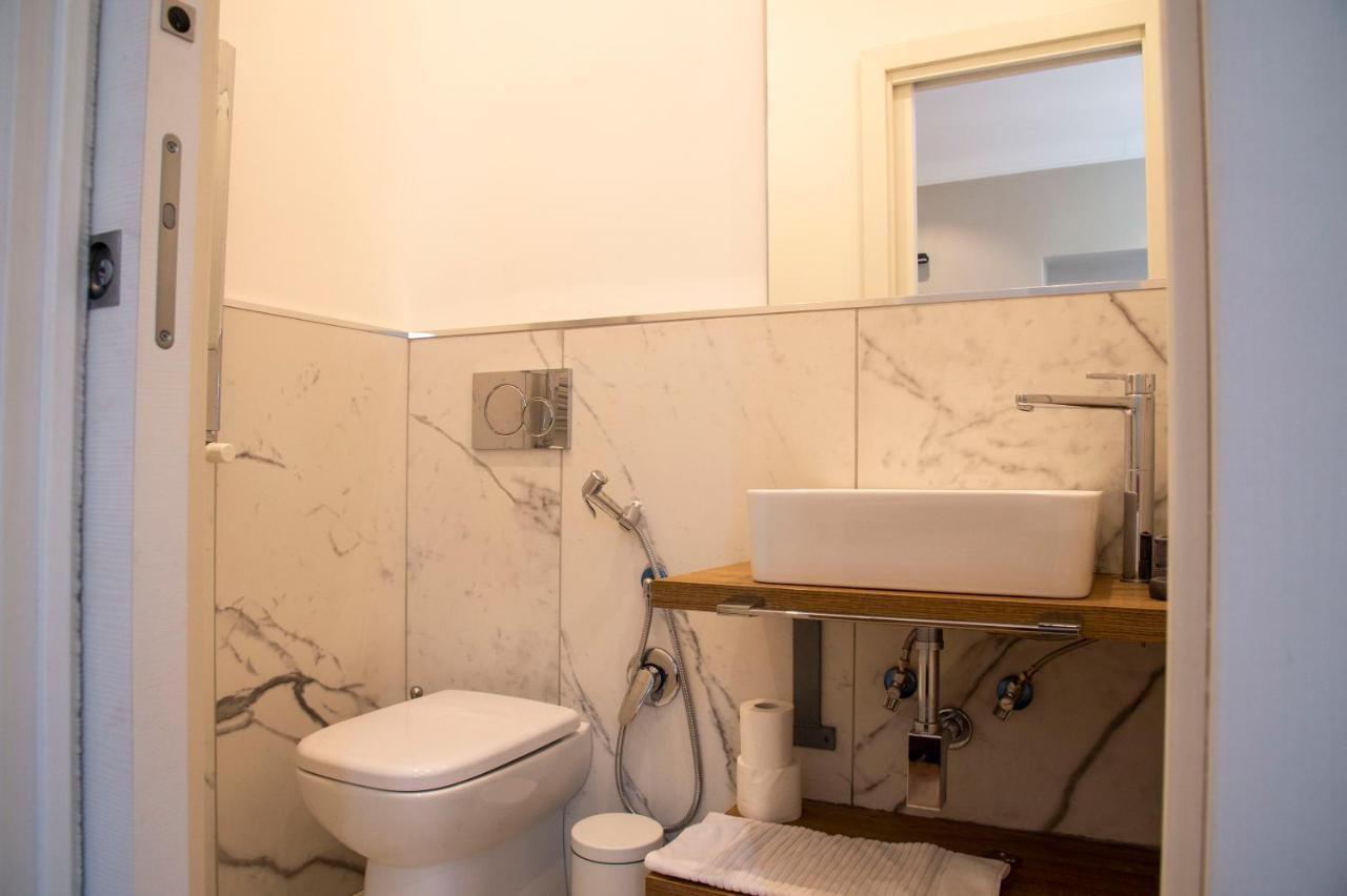 רומא Ad Suites Tritone מראה חיצוני תמונה