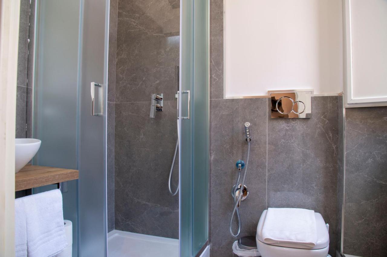 רומא Ad Suites Tritone מראה חיצוני תמונה