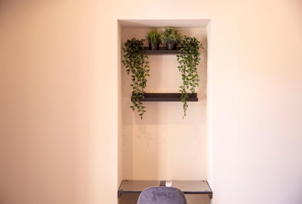 רומא Ad Suites Tritone מראה חיצוני תמונה