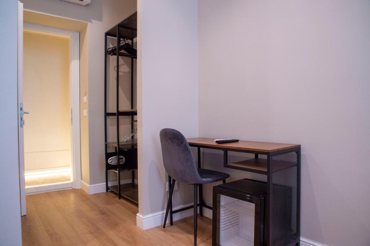 רומא Ad Suites Tritone מראה חיצוני תמונה