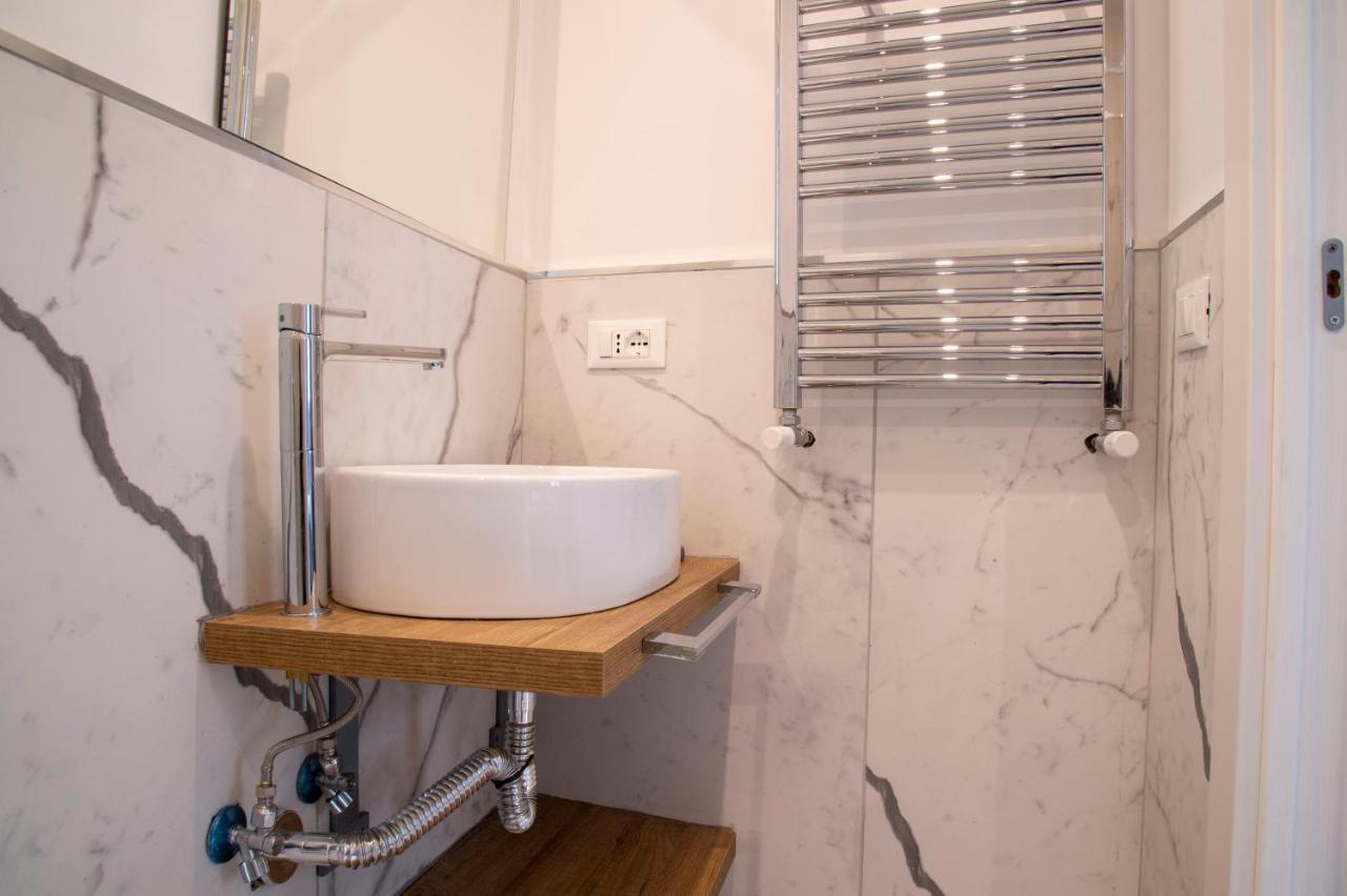 רומא Ad Suites Tritone מראה חיצוני תמונה