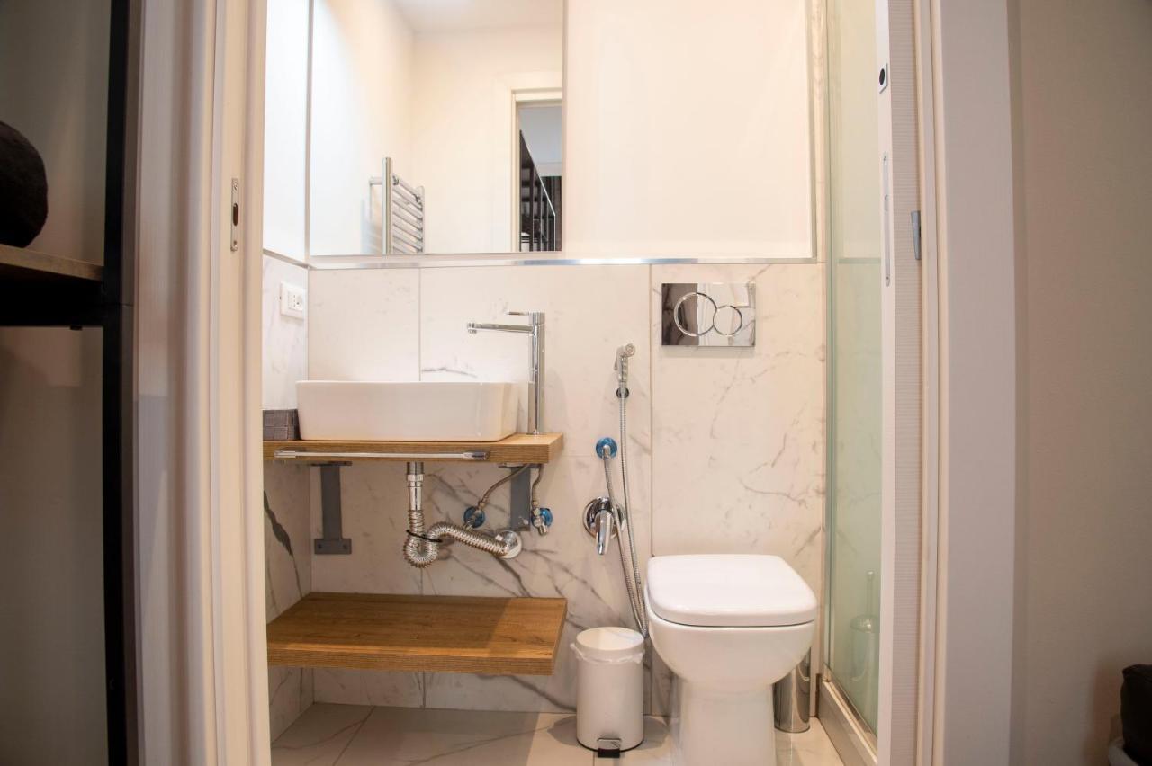 רומא Ad Suites Tritone מראה חיצוני תמונה