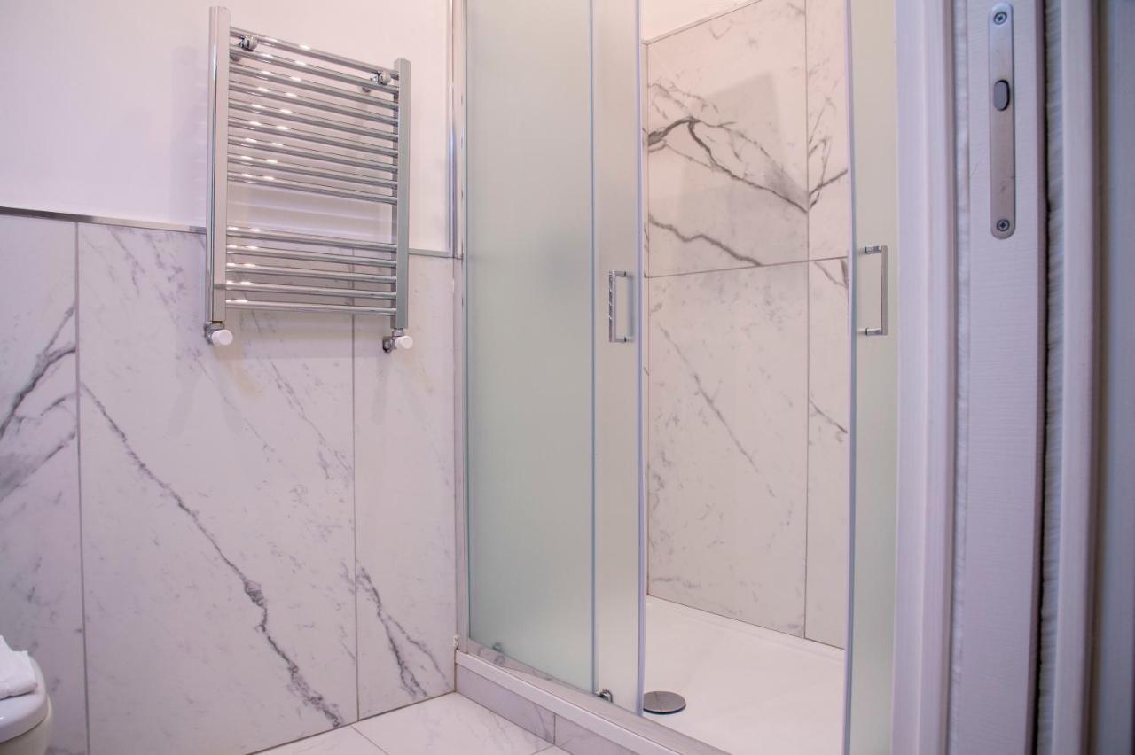 רומא Ad Suites Tritone מראה חיצוני תמונה