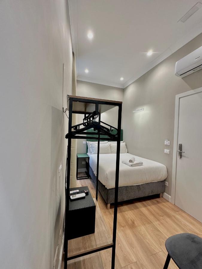 רומא Ad Suites Tritone מראה חיצוני תמונה